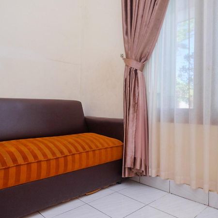 Hotel Reddoorz Syariah Near Alun Alun Wonosari Esterno foto