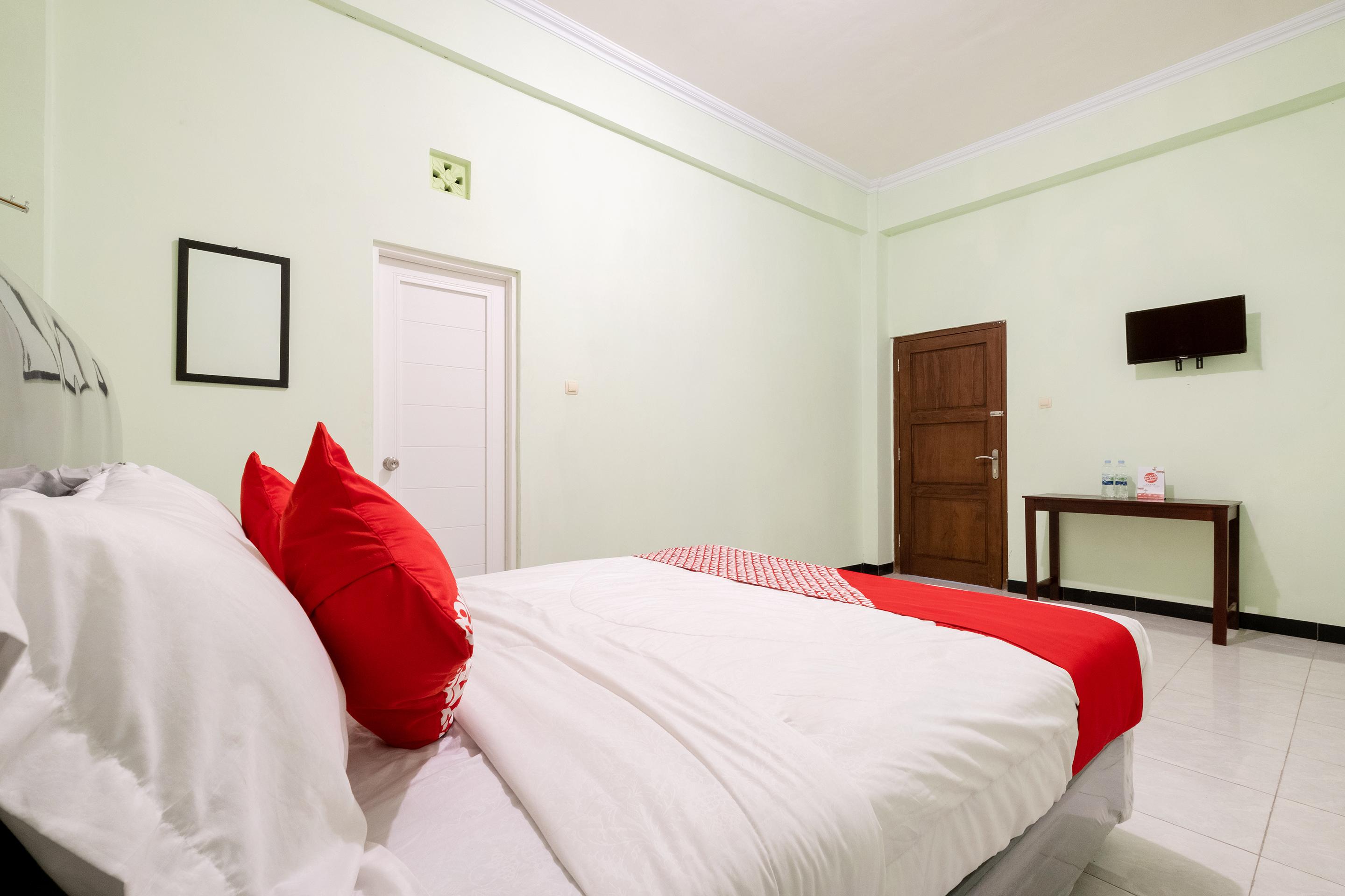 Hotel Reddoorz Syariah Near Alun Alun Wonosari Esterno foto