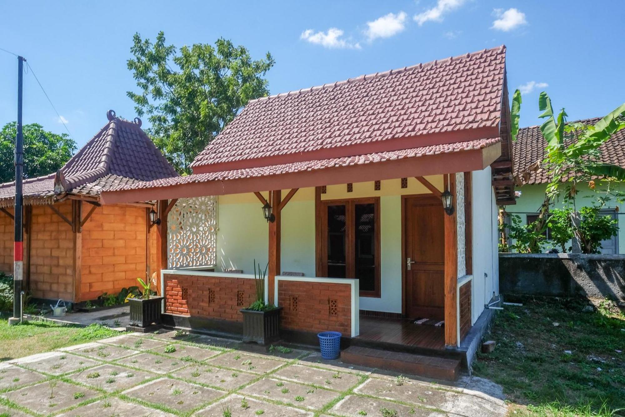 Hotel Reddoorz Syariah Near Alun Alun Wonosari Esterno foto