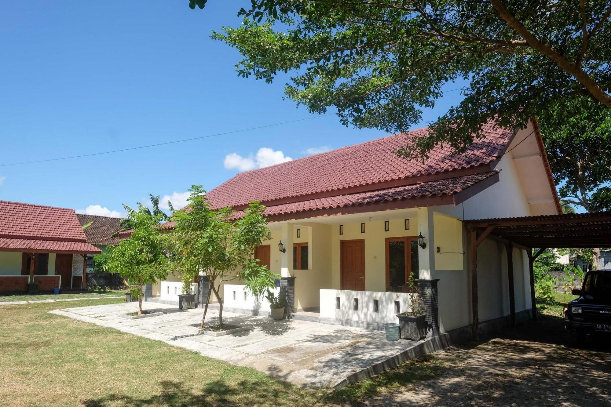 Hotel Reddoorz Syariah Near Alun Alun Wonosari Esterno foto