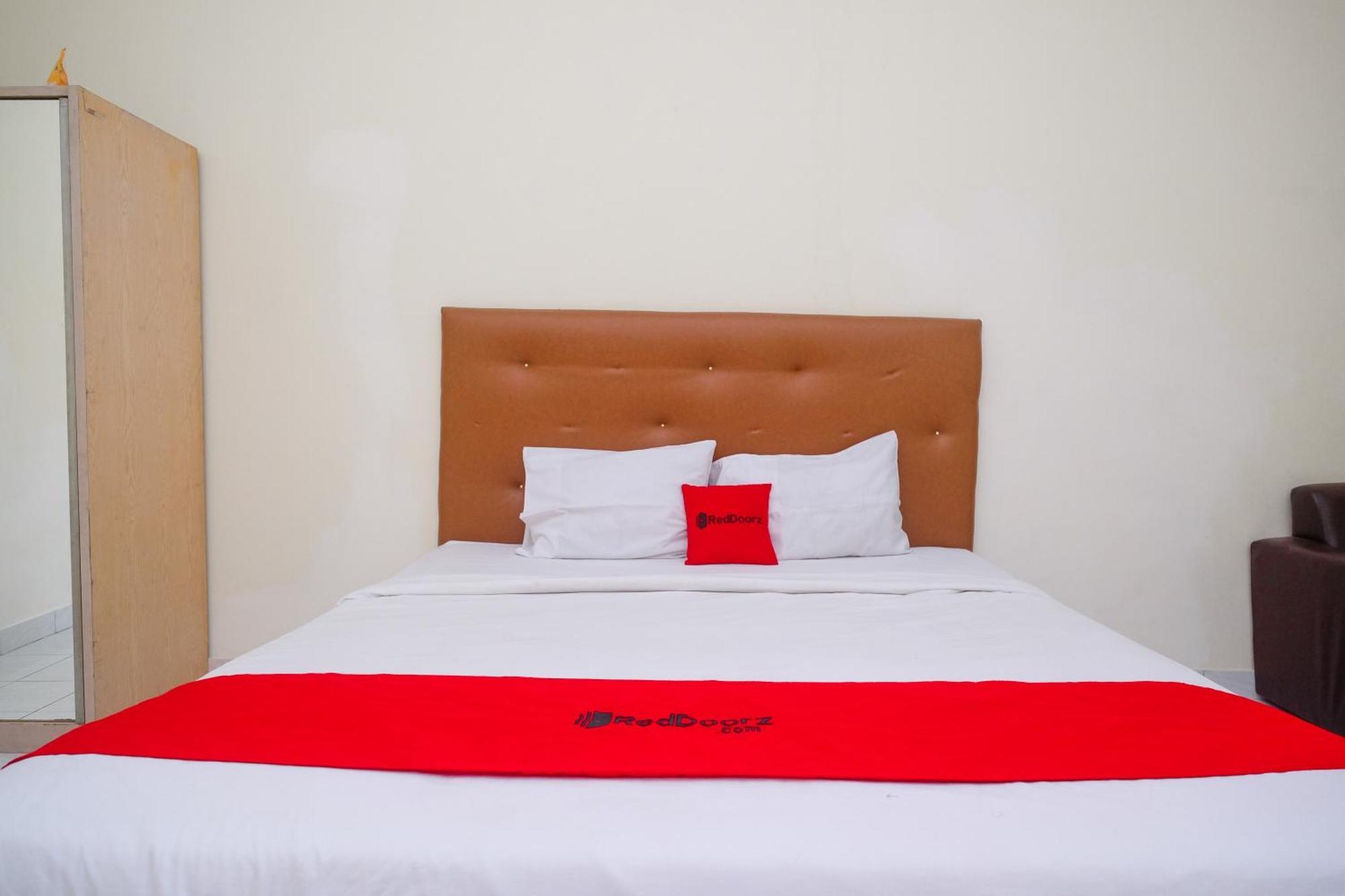 Hotel Reddoorz Syariah Near Alun Alun Wonosari Esterno foto