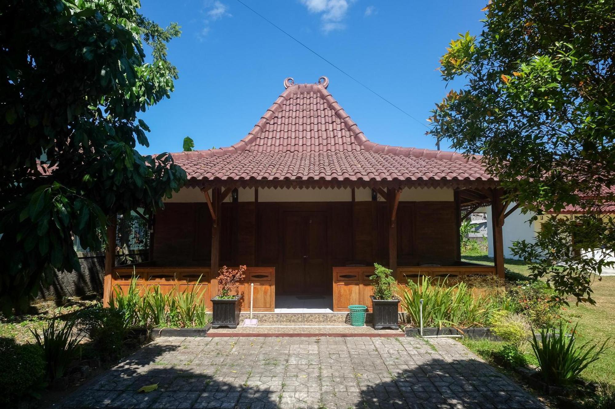 Hotel Reddoorz Syariah Near Alun Alun Wonosari Esterno foto