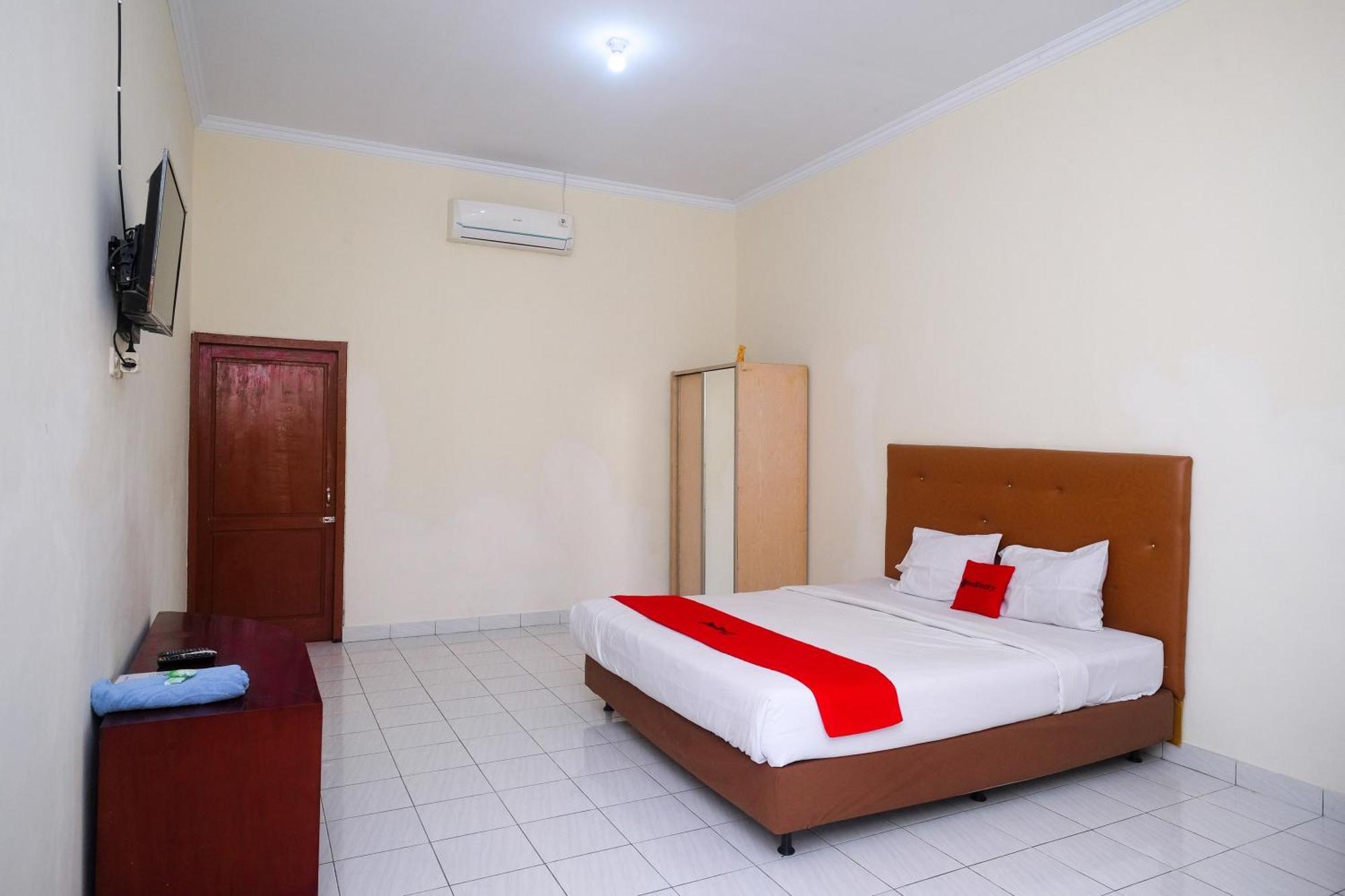 Hotel Reddoorz Syariah Near Alun Alun Wonosari Esterno foto