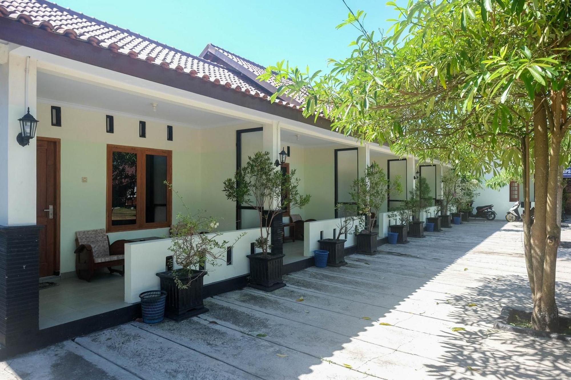 Hotel Reddoorz Syariah Near Alun Alun Wonosari Esterno foto